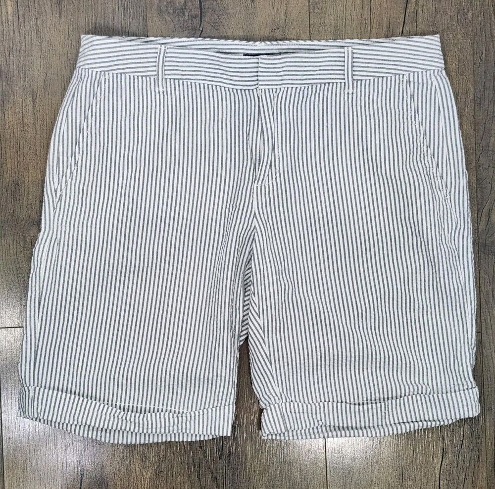 Gap Women's Blue White Striped Shorts Size 8 100% Cotton Cuffed Summer Casual
